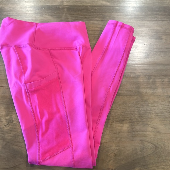 Fabletics Powerhold, size 0 - Picture 4 of 4